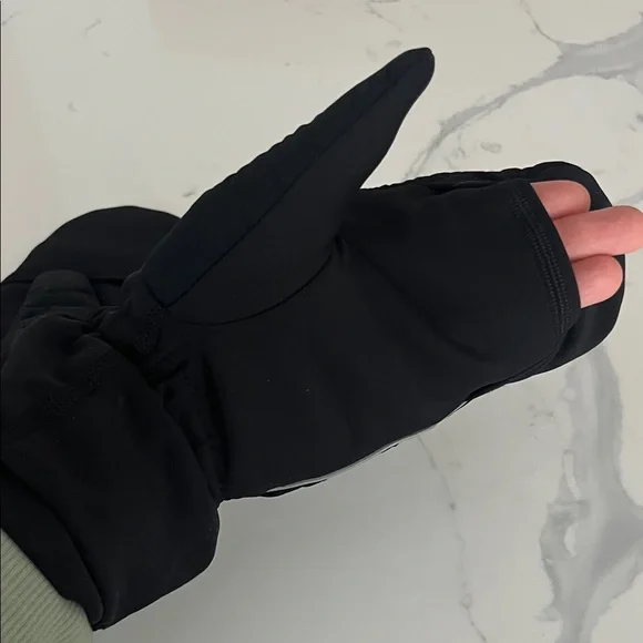 lululemon athletica Black Quilted Mittens - Picture 2 of 2